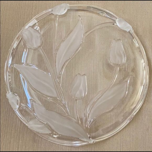 Vintage Mikasa Crystal “Nadine” Frosted Tulips Serving Platter 12.25” - Picture 2 of 6